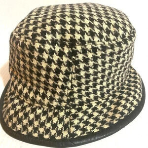 Coach houndstooth fabric hat with leather trim exterior wool lining polyester